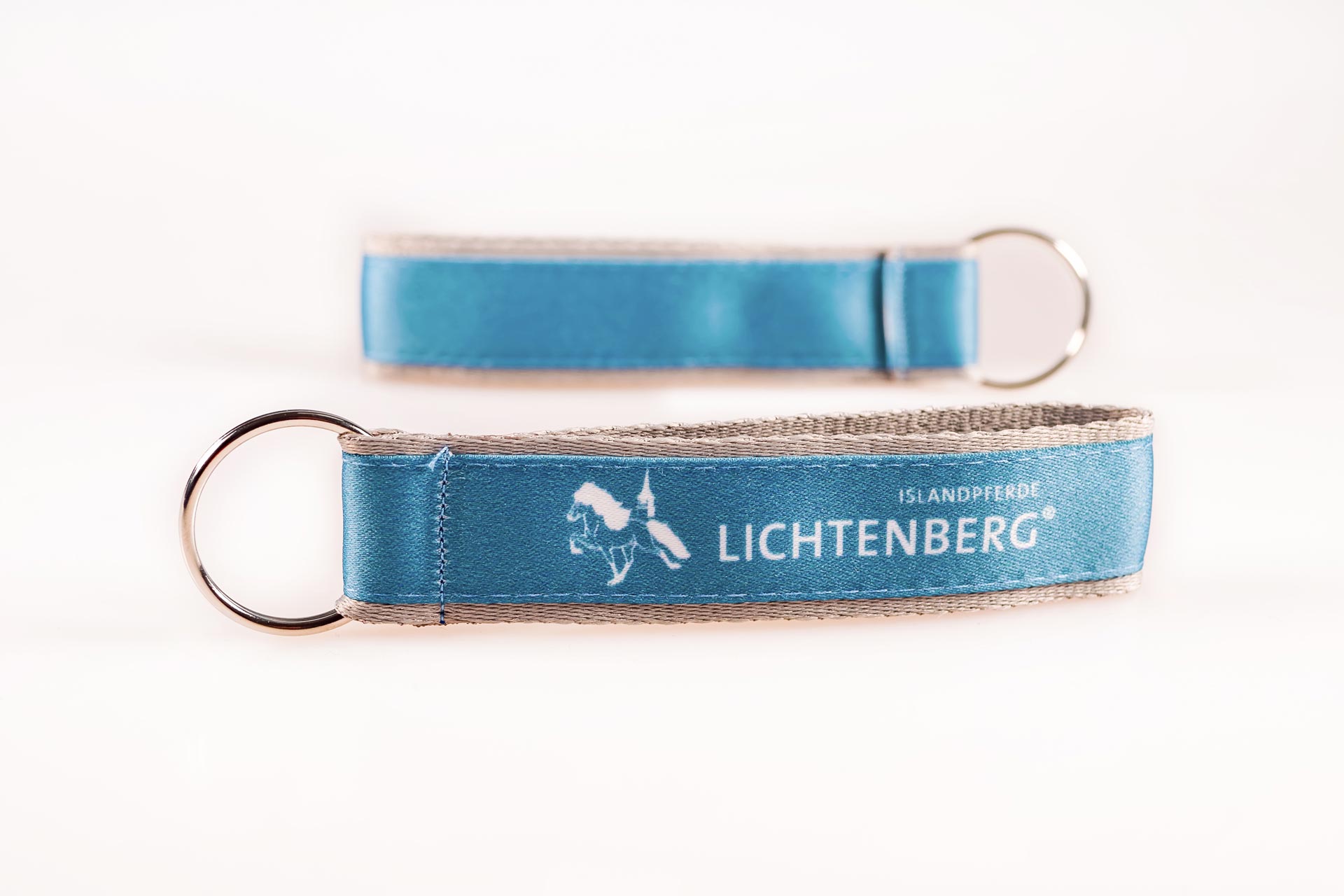 Schluesselanhaenger Bedrucken Logo Filz Alternative Shortstrap Guenstig Kaufen 25mm Doppelband Band Auf Band Satinband Blau Grau